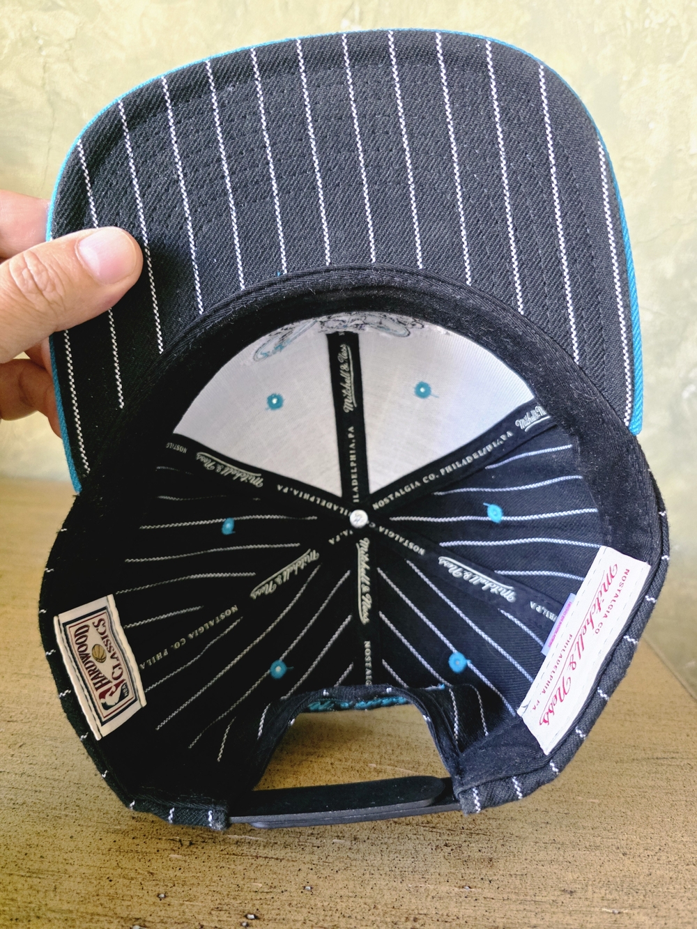 Mitchell & Ness Charlotte Hornets Hardwood Classics Pinstripe Snapback Hat Cap - Picture 6 of 9